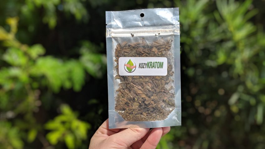 Buy Borneo Kratom Red Vein crushed leaf wholesale