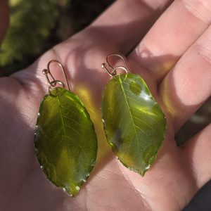 Kratom Leaf Necklace in the Sun Pair